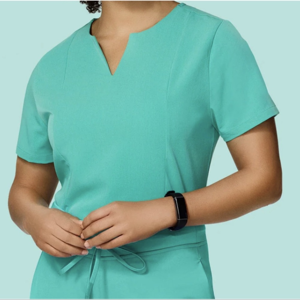 Mandala XS scrub top and bottom. Brand new.